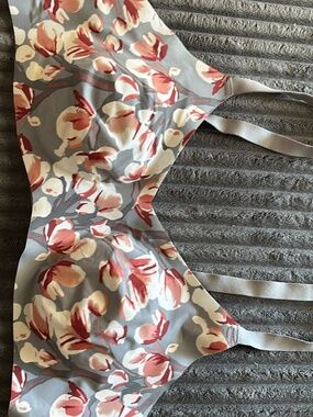 Knix wireless bra size 3